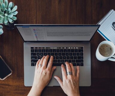 A-Guide-to-Writing-Great-B2B-Email-Copy_Resource-384×320